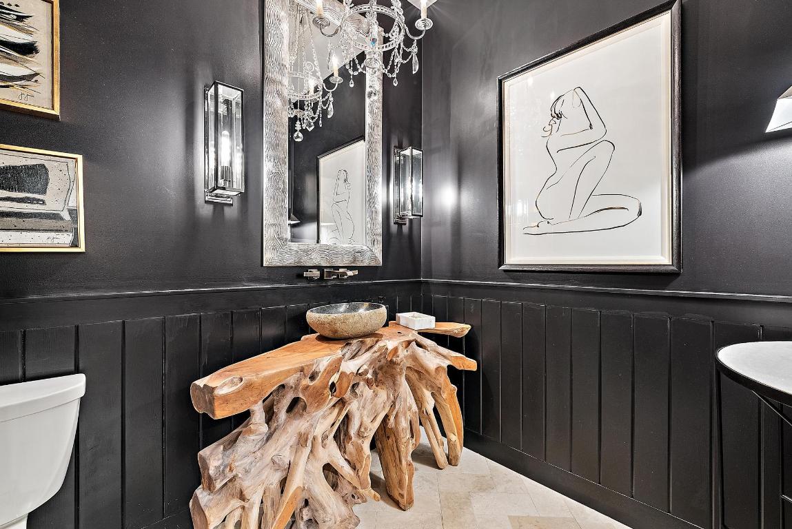 19056 SE Coral Reef Lane