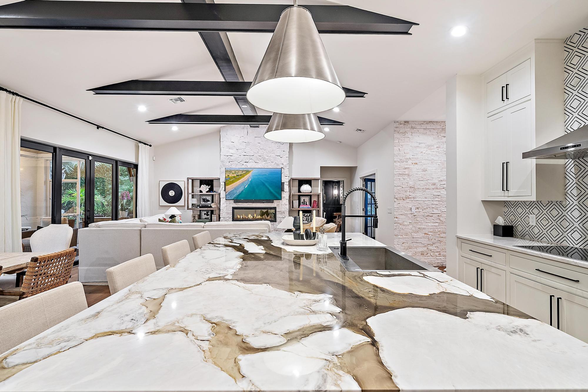 19056 SE Coral Reef Lane