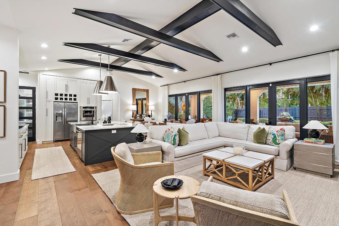 19056 SE Coral Reef Lane