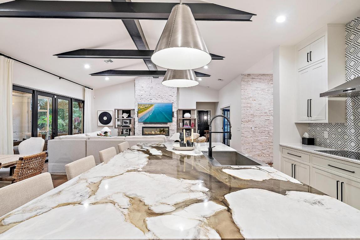 19056 SE Coral Reef Lane