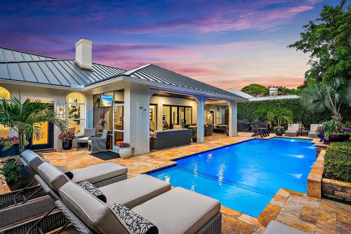 19056 SE Coral Reef Lane