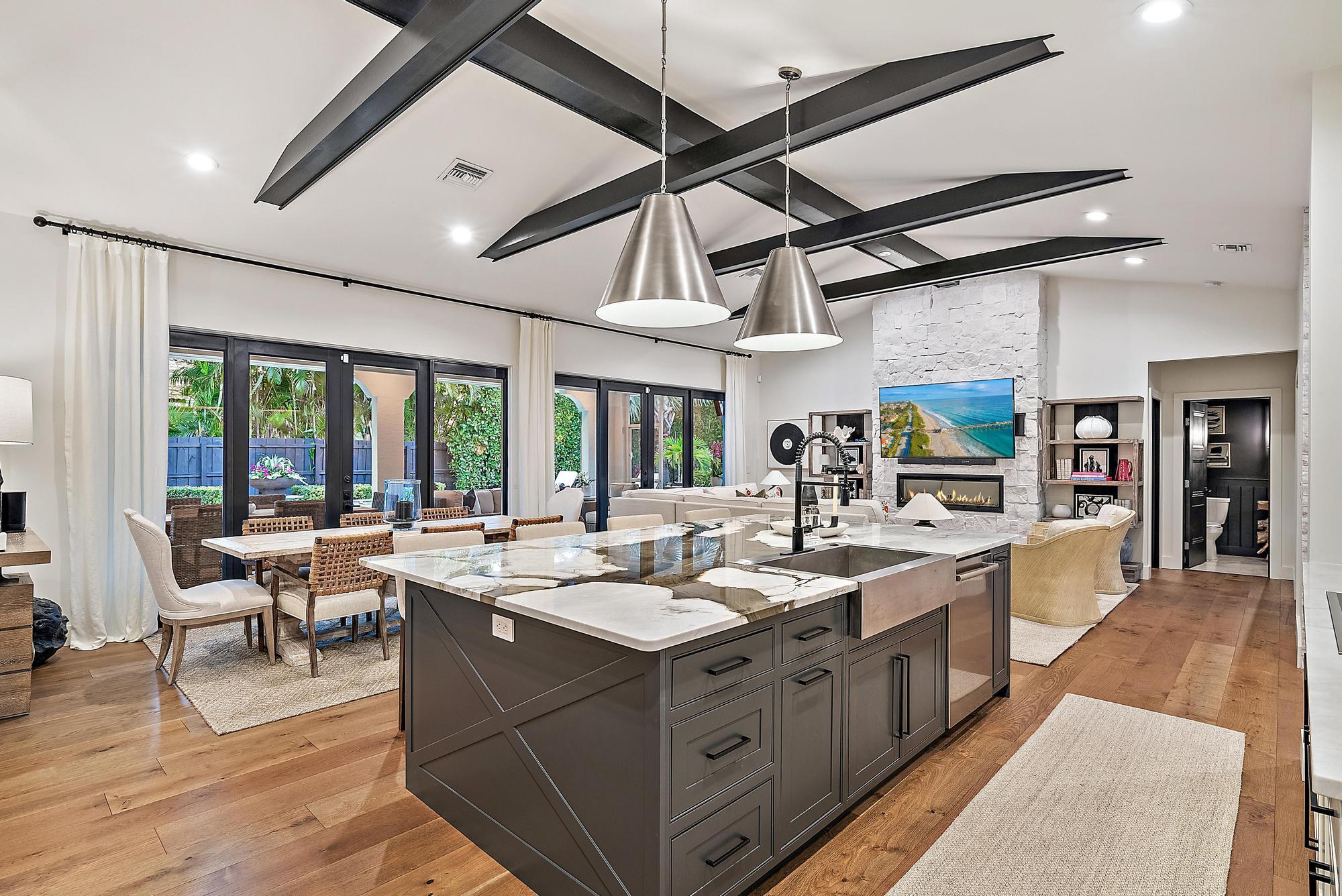 19056 SE Coral Reef Lane