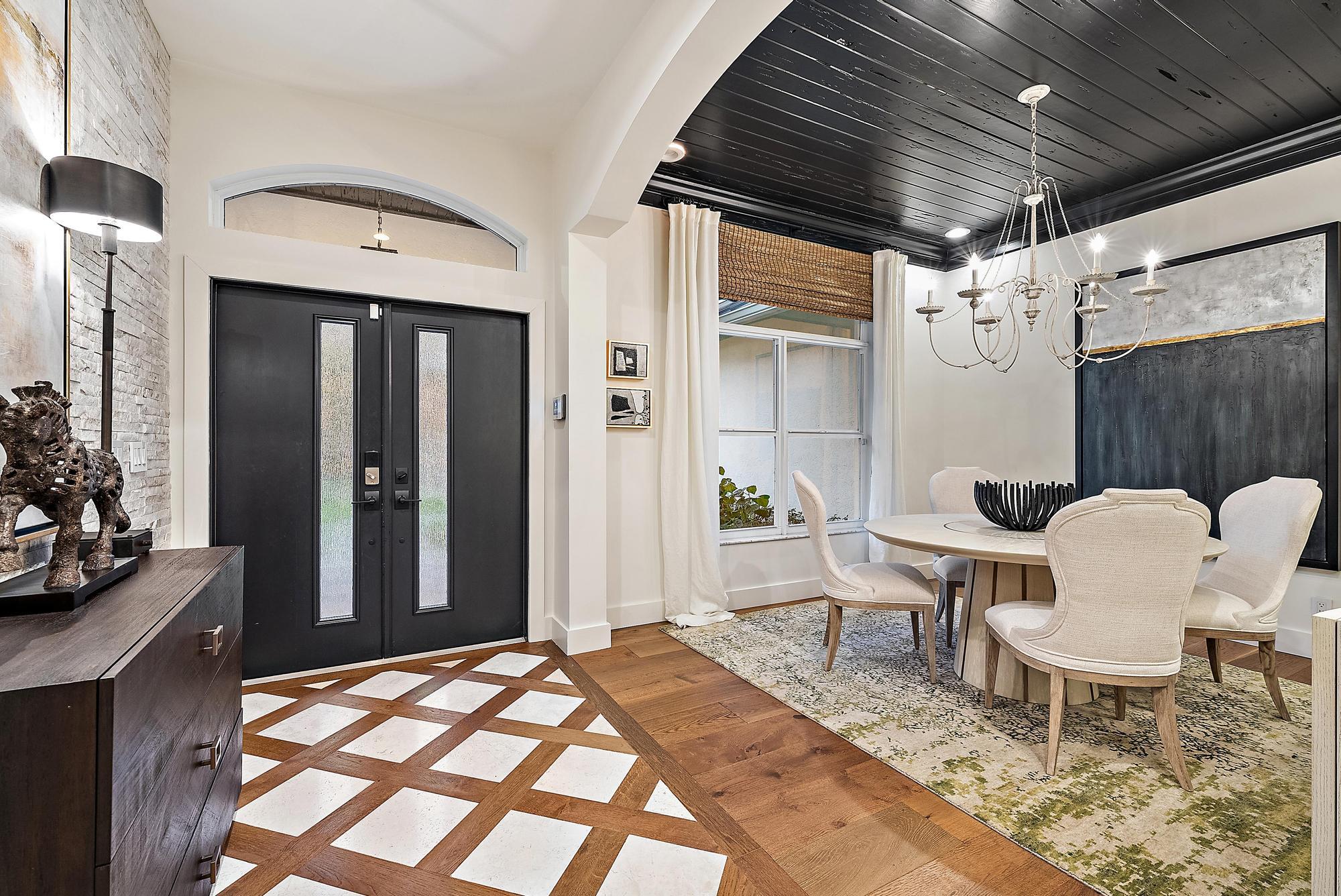 19056 SE Coral Reef Lane