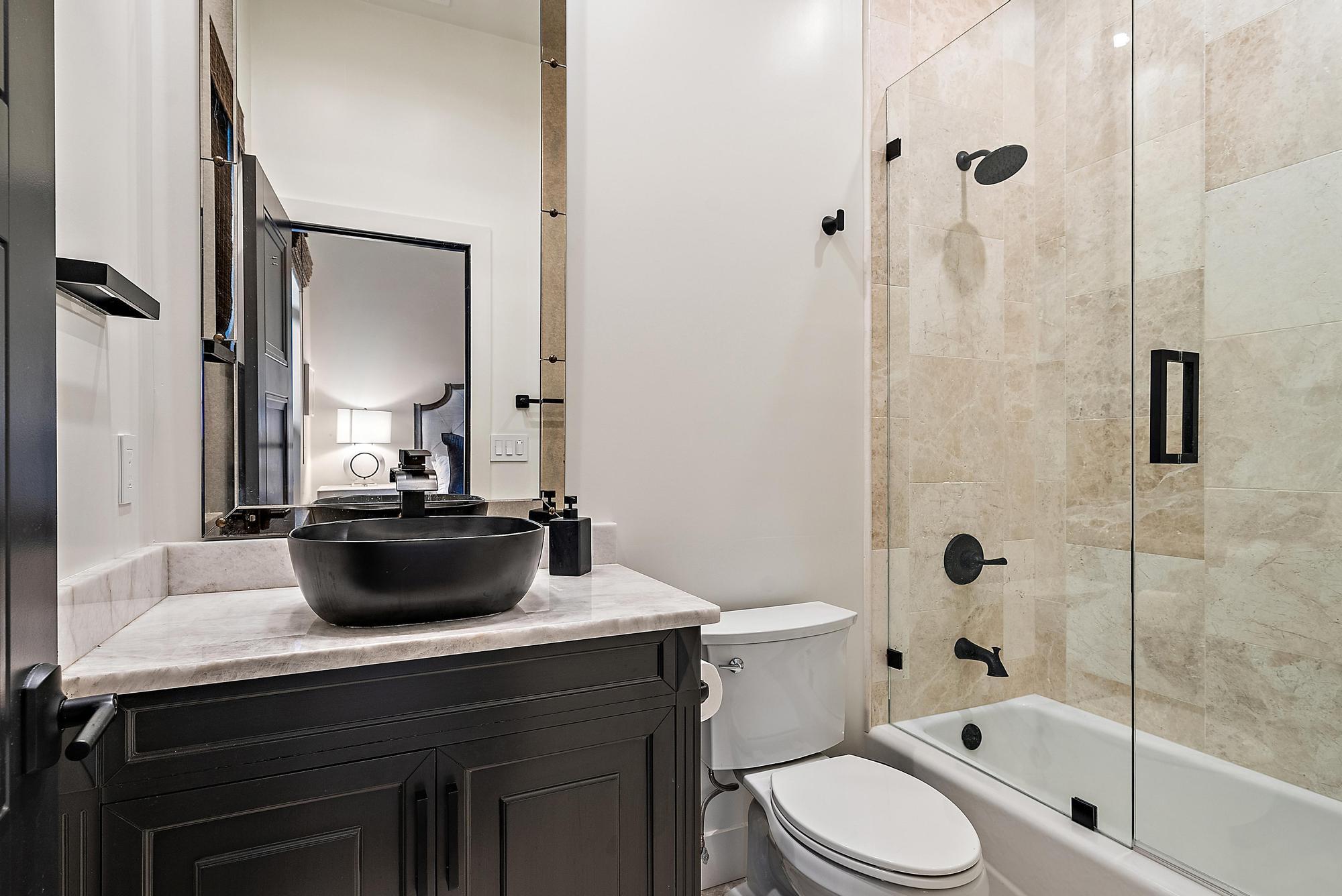 19056 SE Coral Reef Lane