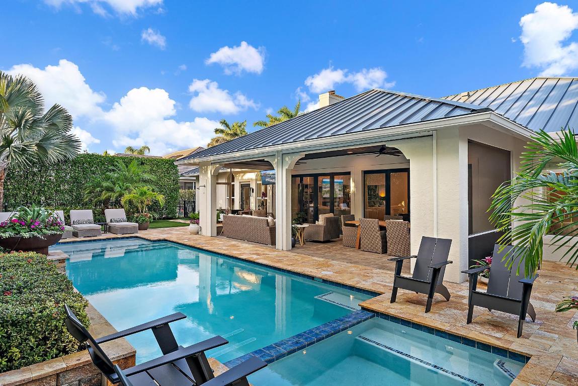 19056 SE Coral Reef Lane