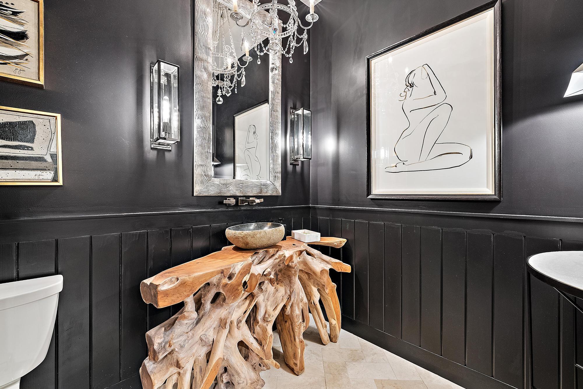 19056 SE Coral Reef Lane