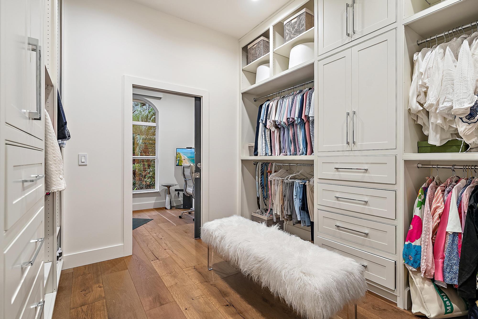 19056 SE Coral Reef Lane