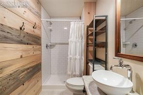 223 Upper Glenway