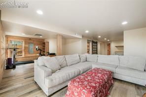 223 Upper Glenway