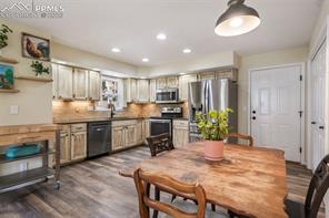 223 Upper Glenway