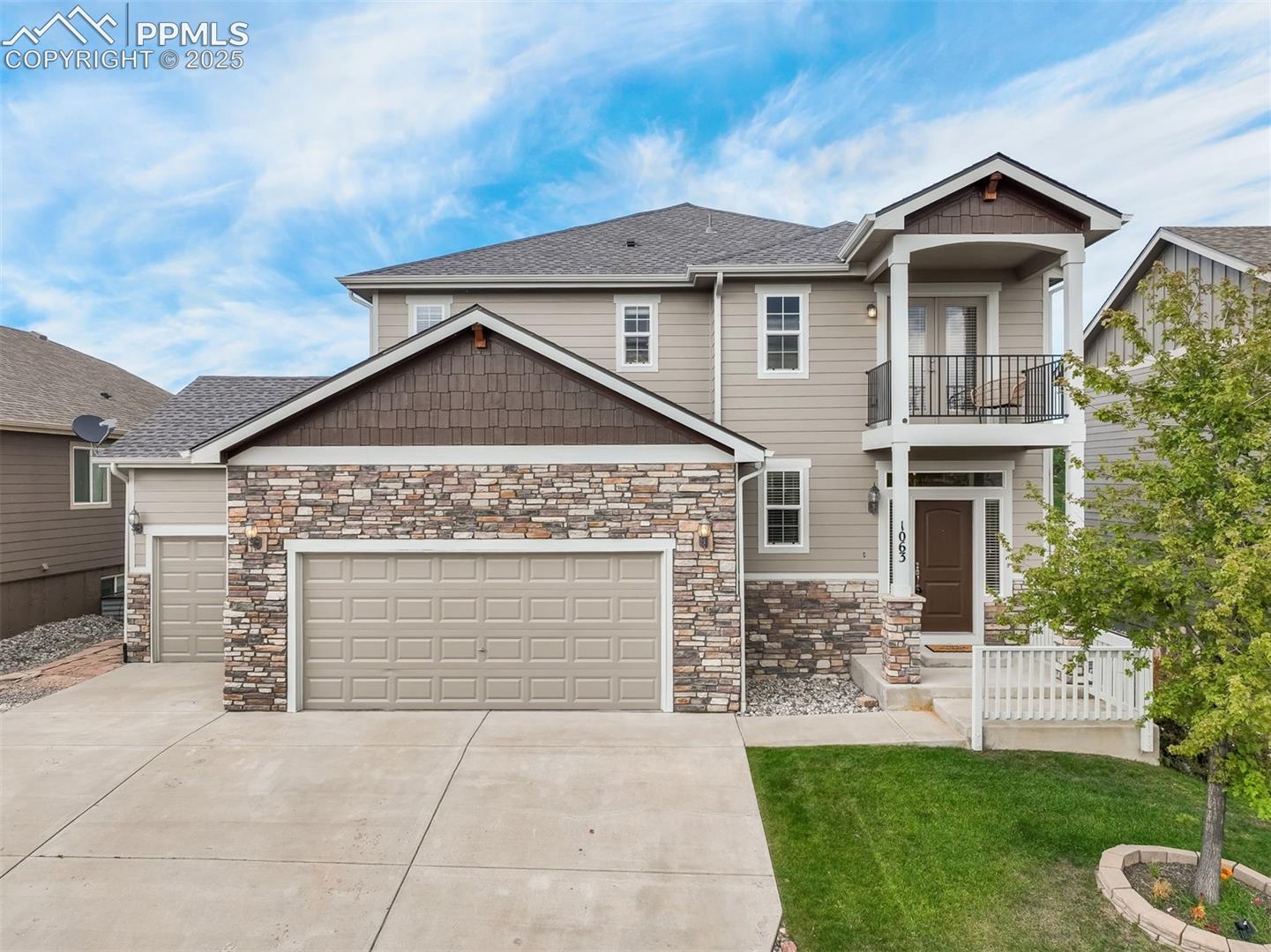1063 Deschutes Drive