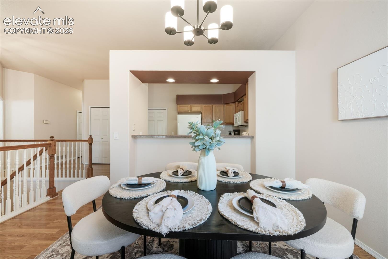 6886 Los Reyes Circle