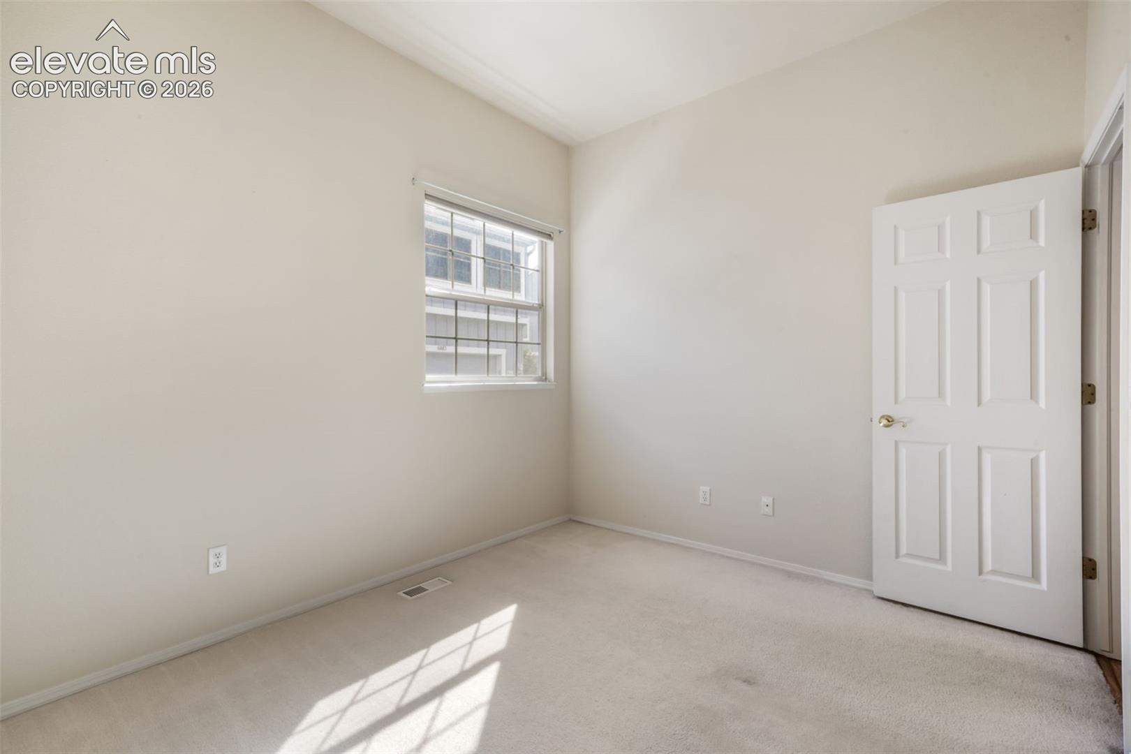 6886 Los Reyes Circle