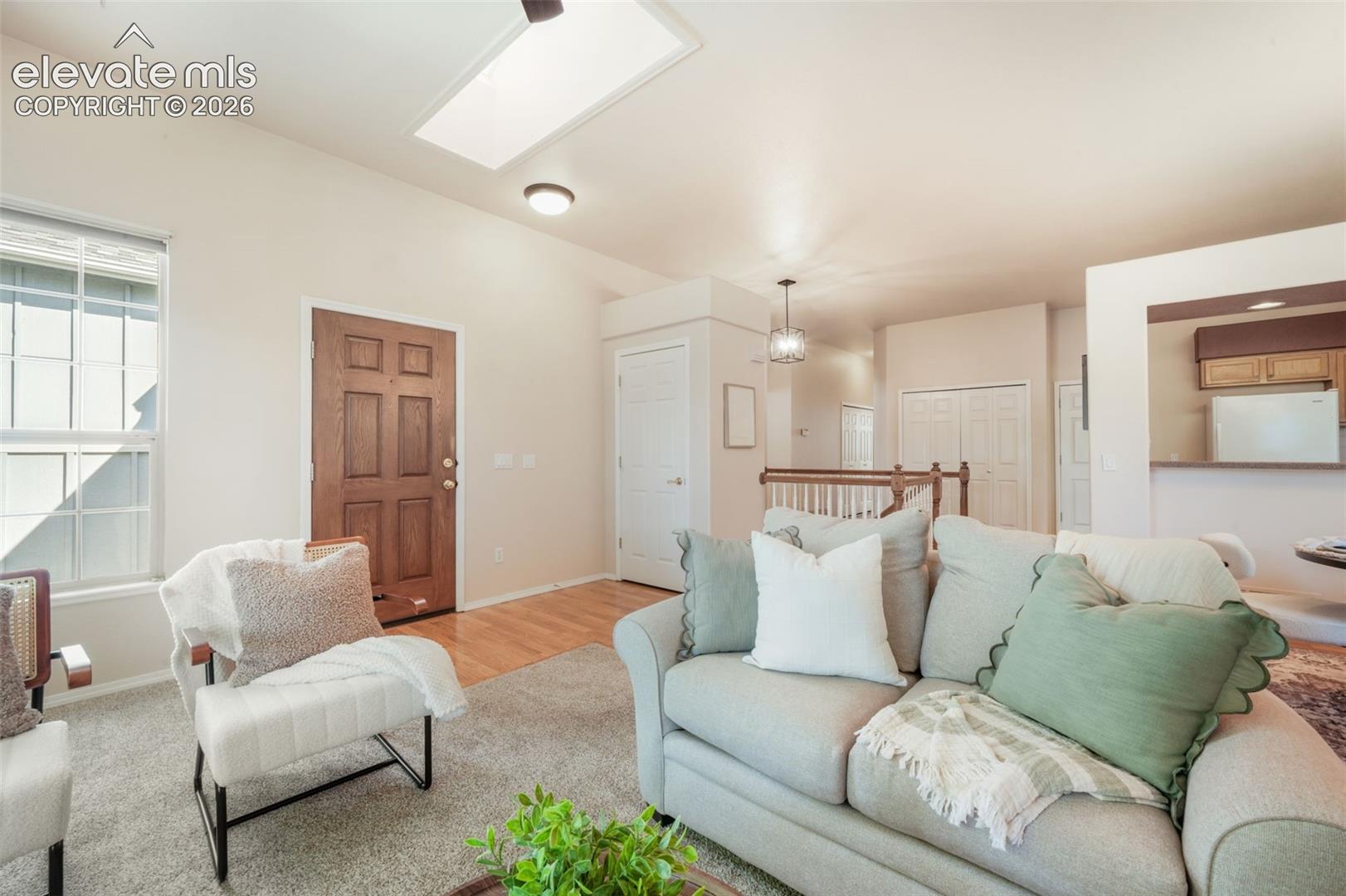 6886 Los Reyes Circle