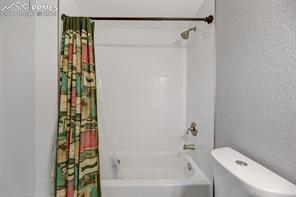 5082 Sand Hill Drive