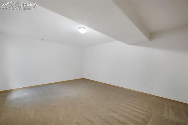 4721 Rowell Point