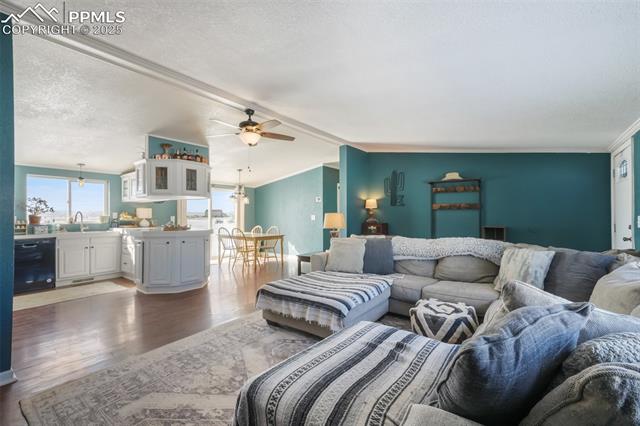 9775 Avenida Alegre Point