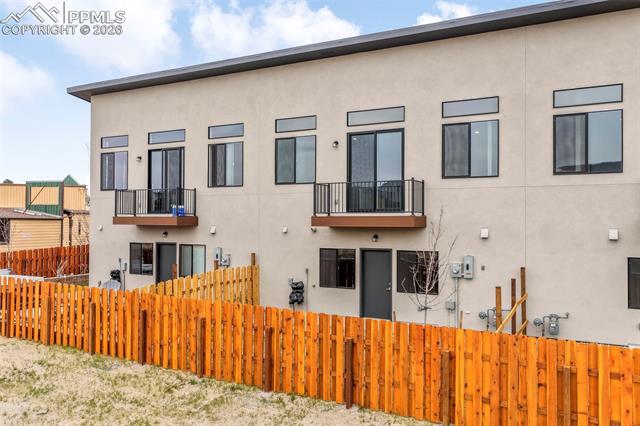 241 Front Street 102