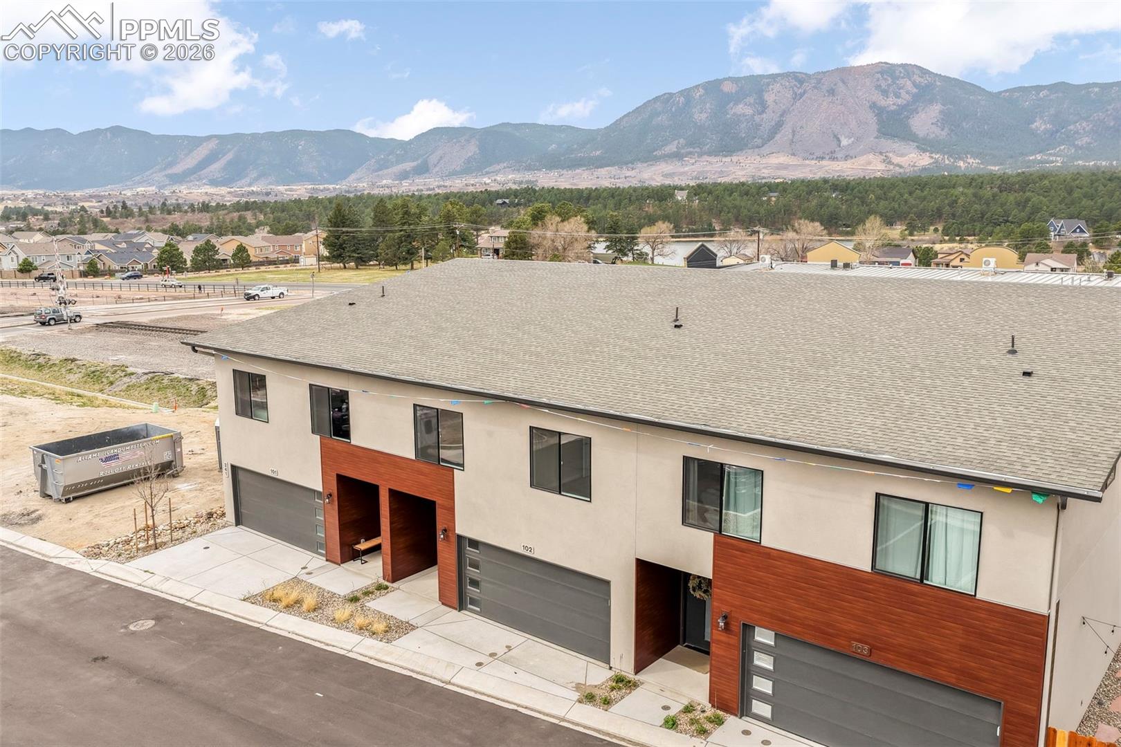 241 Front Street 102