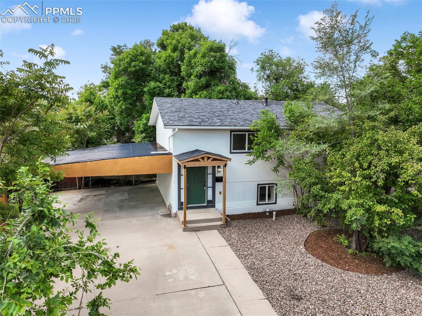 3820 Fairfield Lane