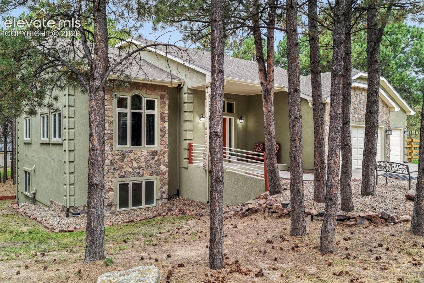 720 Trumpeters Court