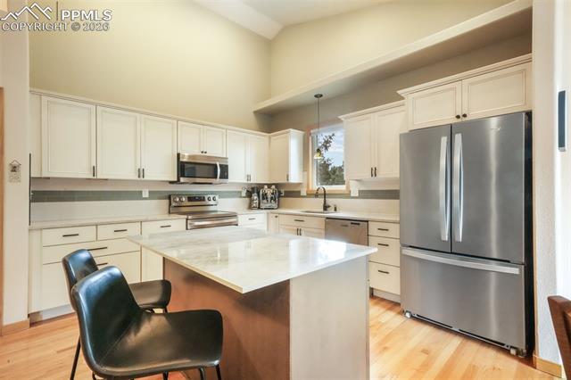 1590 Longview Circle