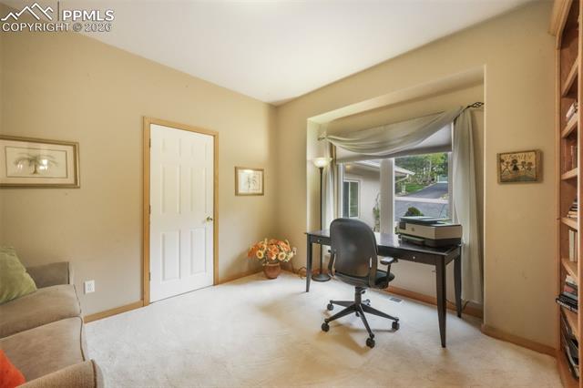 1590 Longview Circle