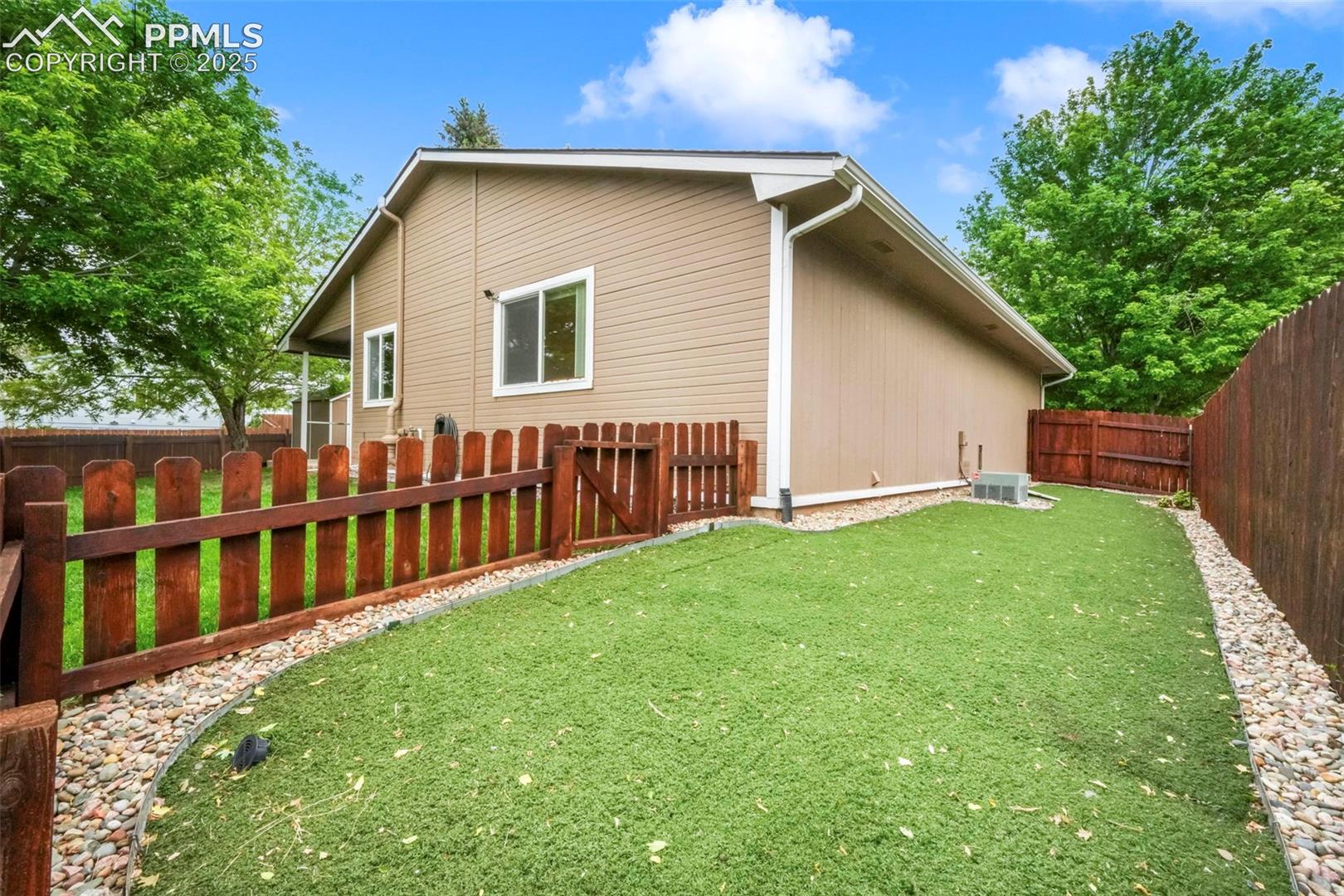 2290 Calistoga Drive