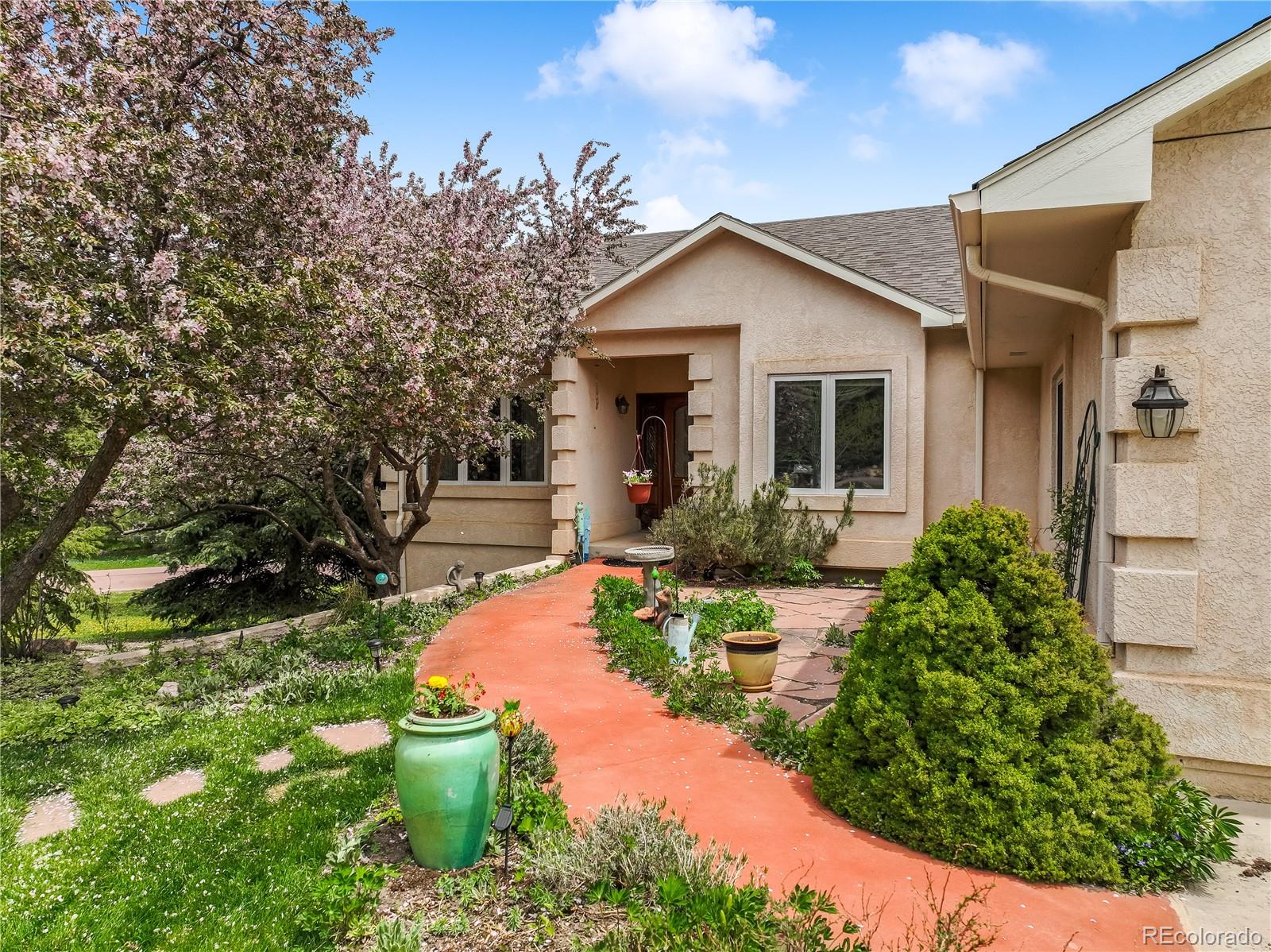 1590 Longview Circle