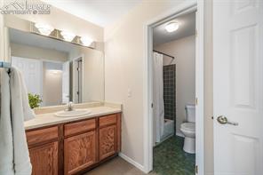 1223 Villa Grove