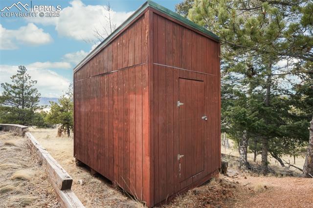 141 Navajo Circle
