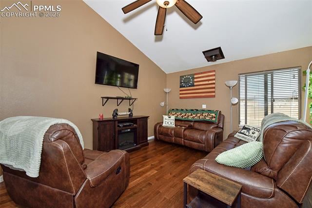 573 Empire Road
