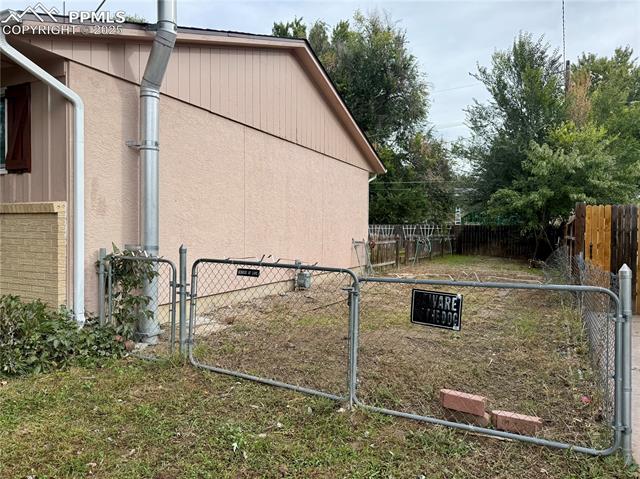 839 Querida Drive