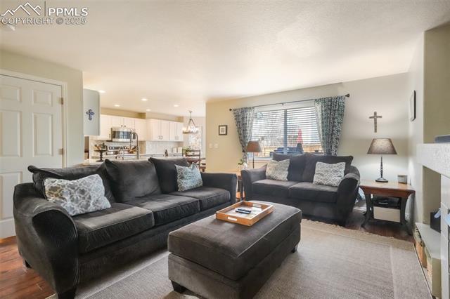1033 Quarterhorse Trail