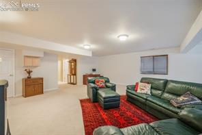 1755 Moorwood Point