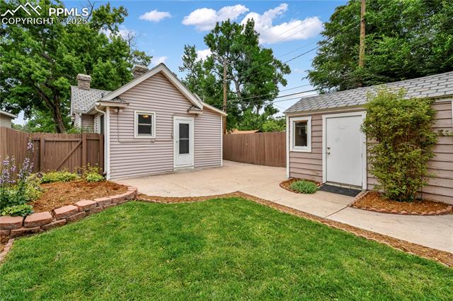 825 Arcadia Place