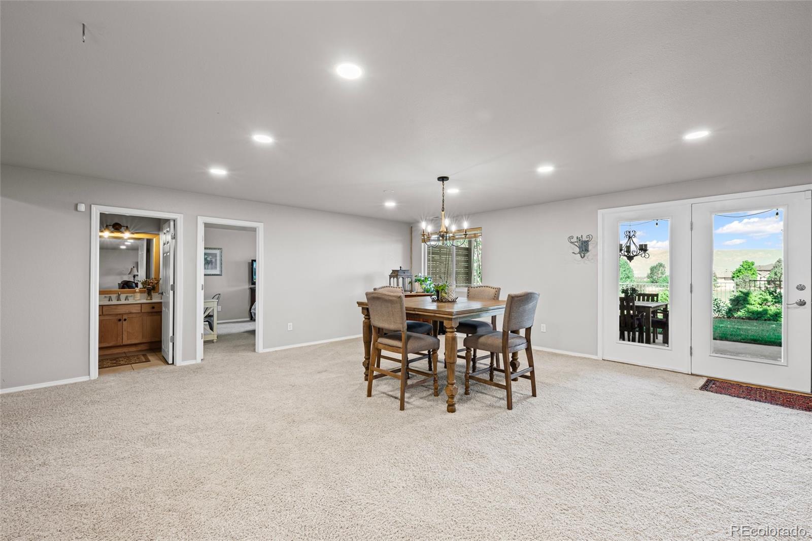 3440 Hollycrest Drive