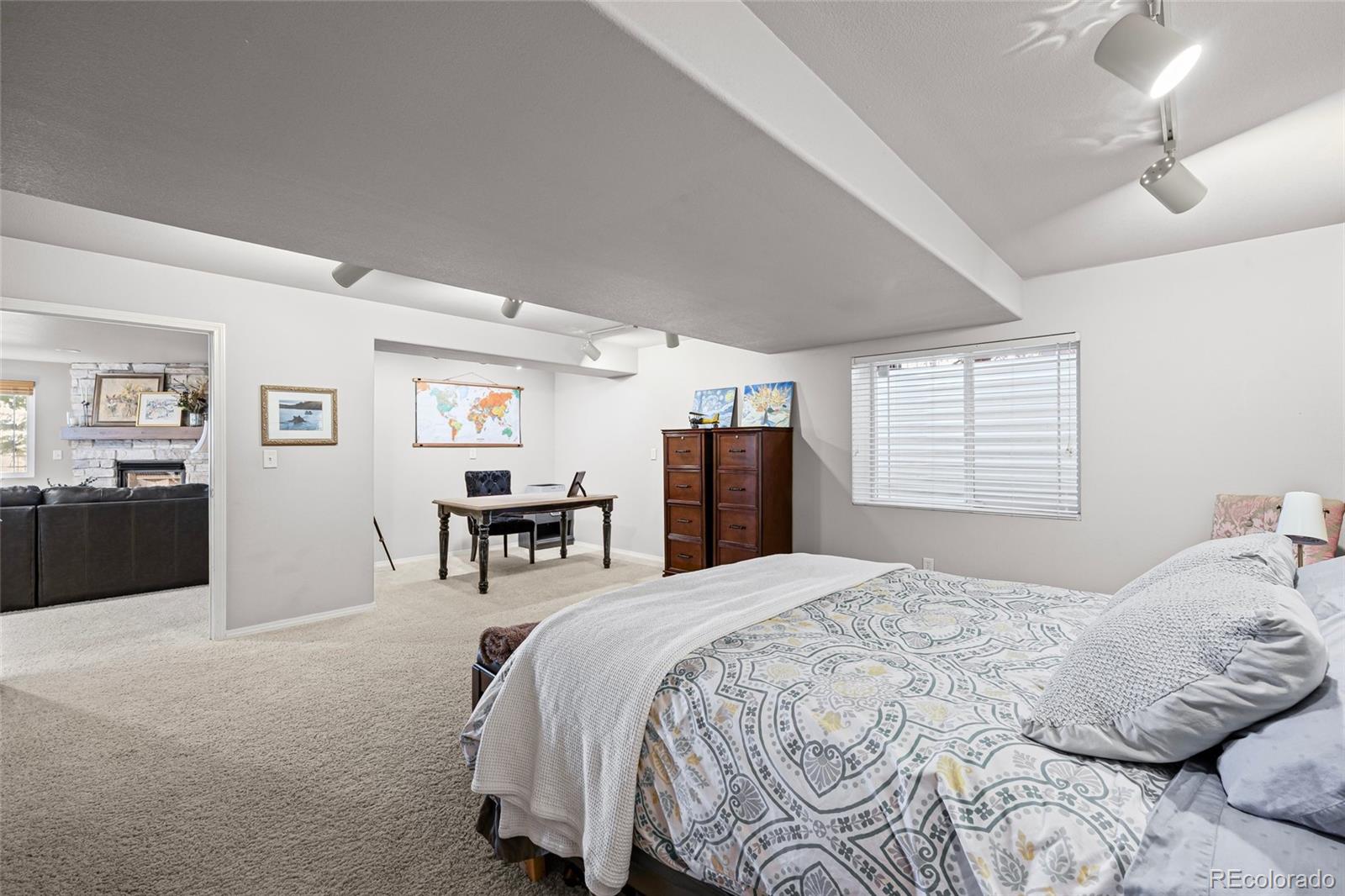 3440 Hollycrest Drive