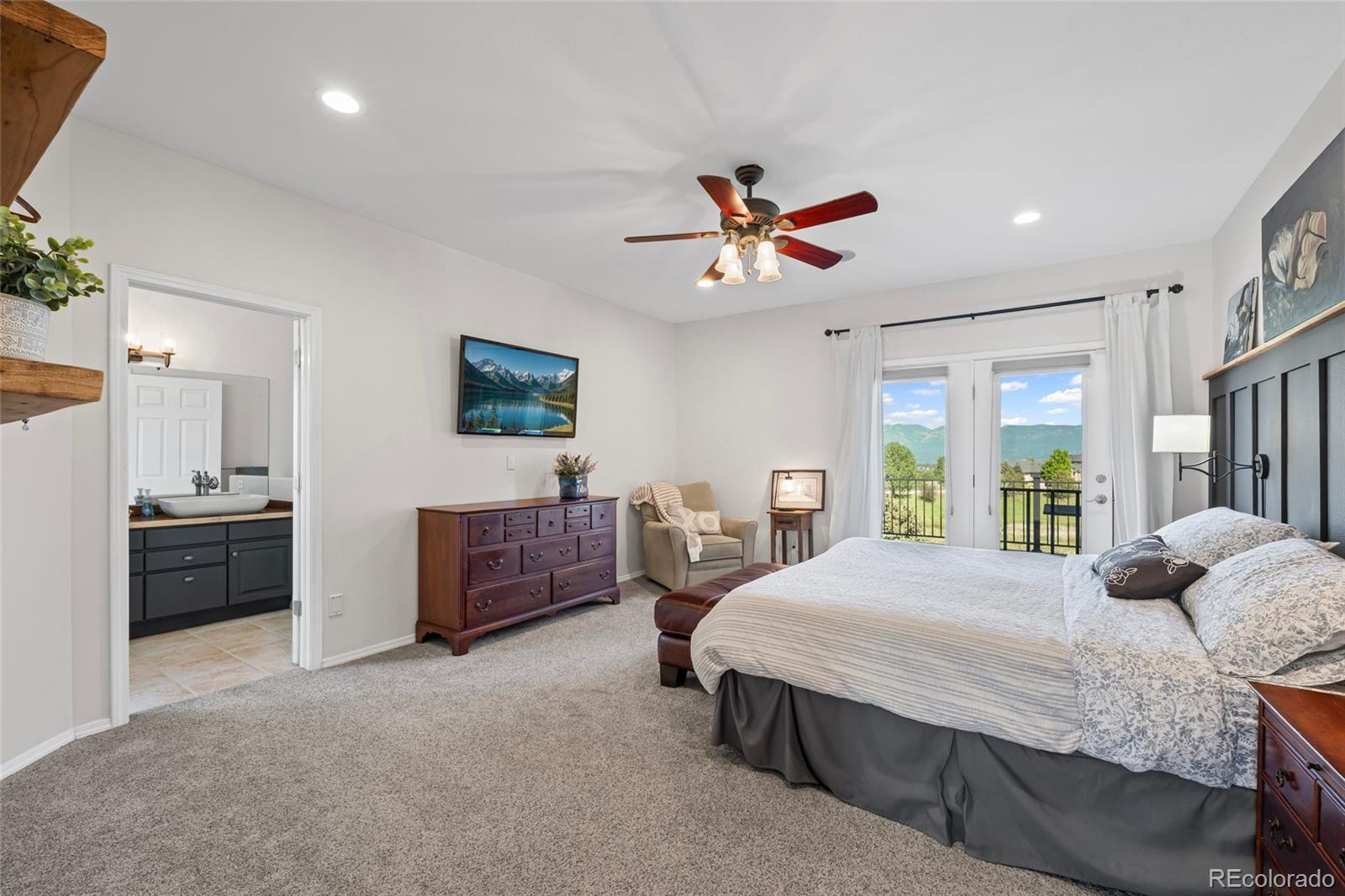 3440 Hollycrest Drive