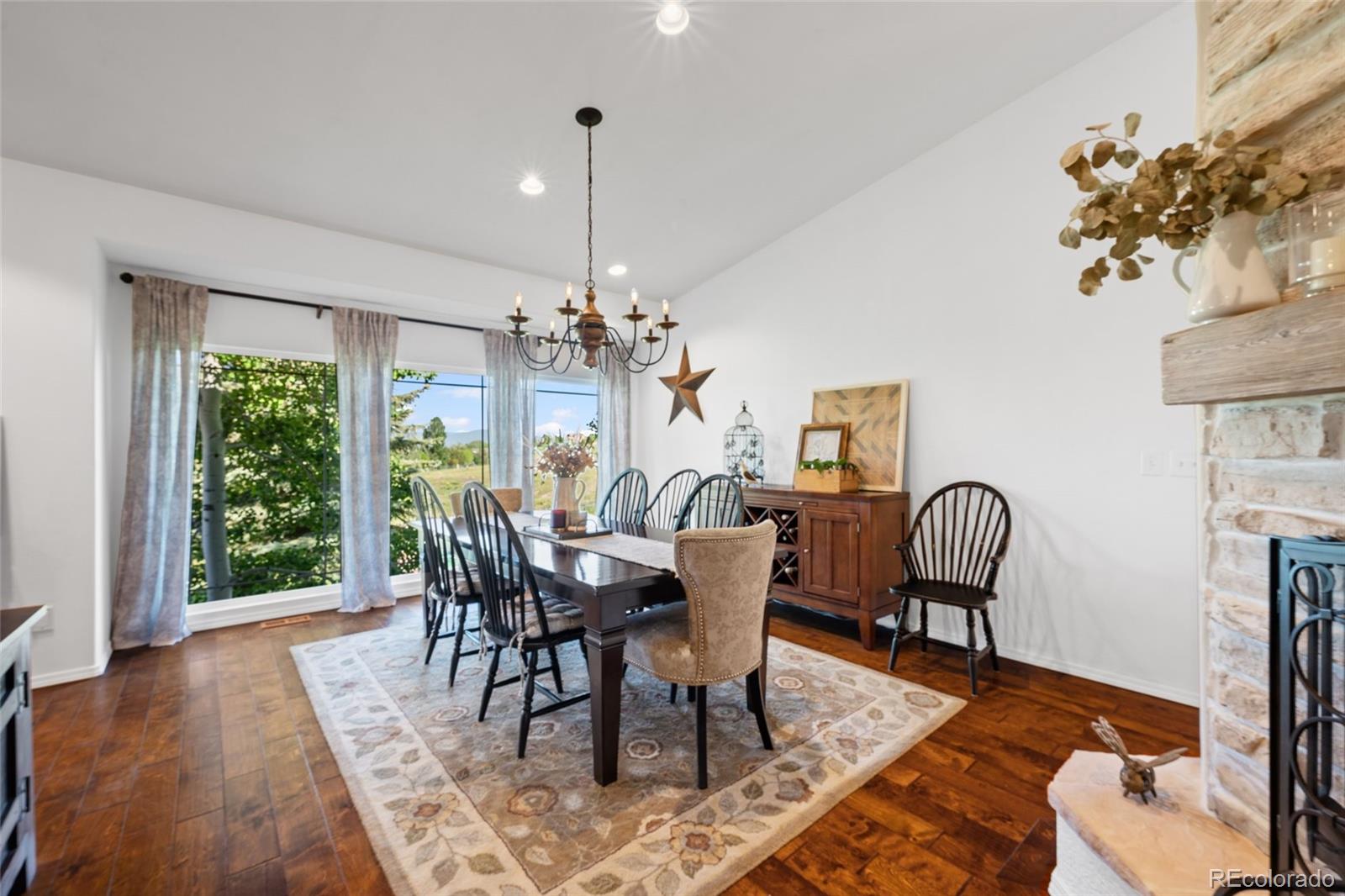 3440 Hollycrest Drive