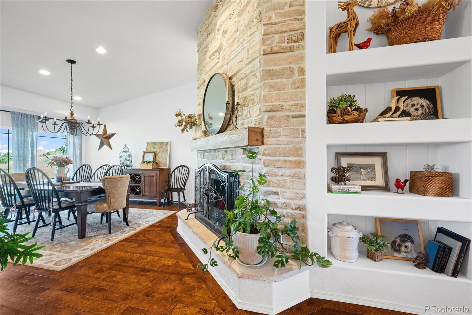 3440 Hollycrest Drive