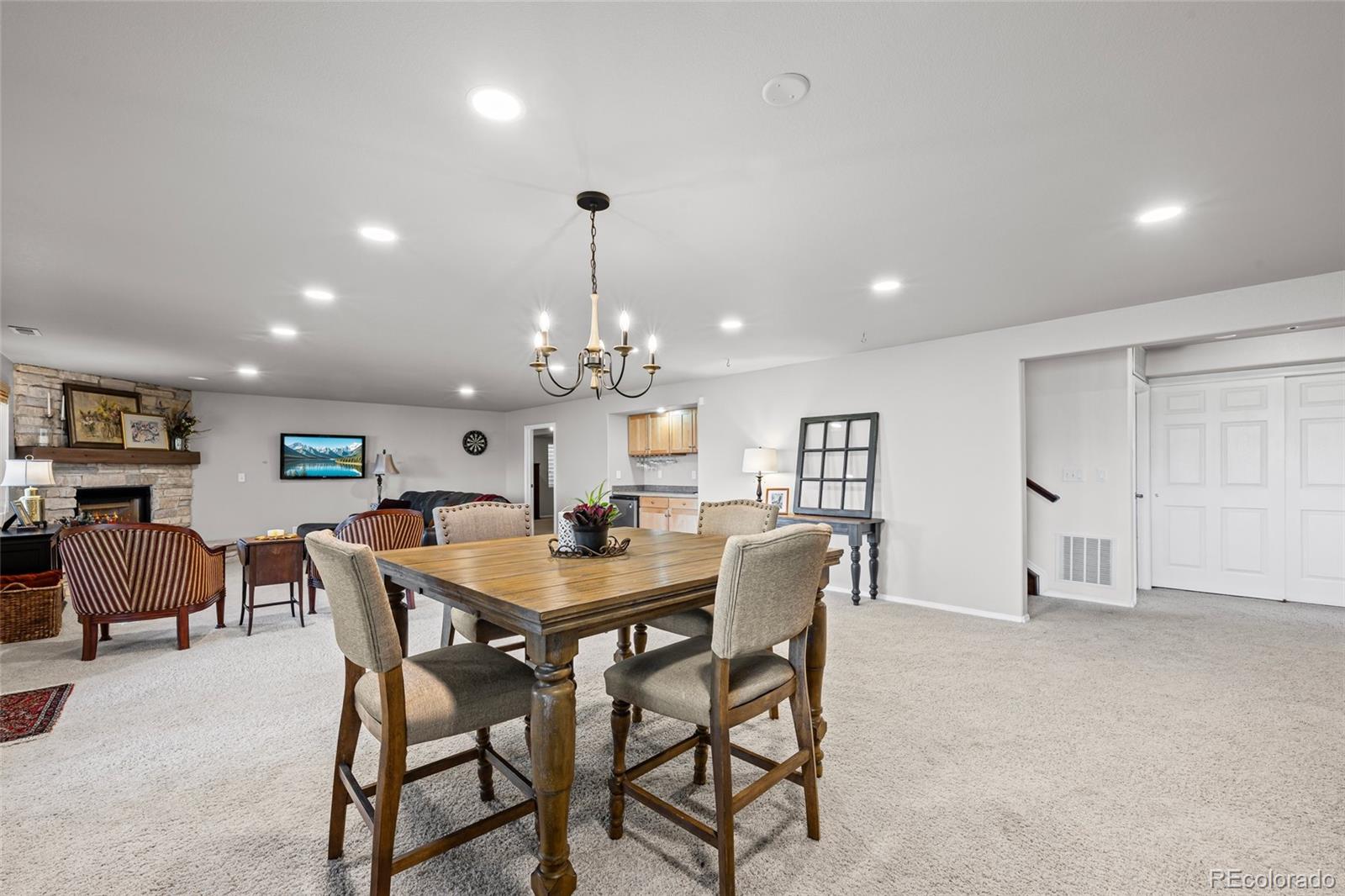 3440 Hollycrest Drive