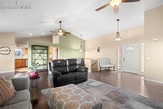 211 Las Lunas Street