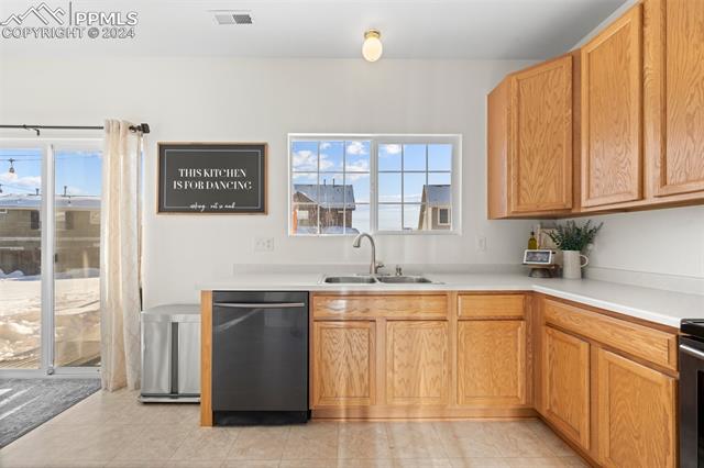 1442 N Stratton Avenue