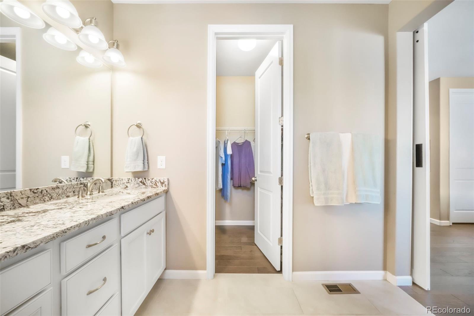 5724 Berry Ridge Way