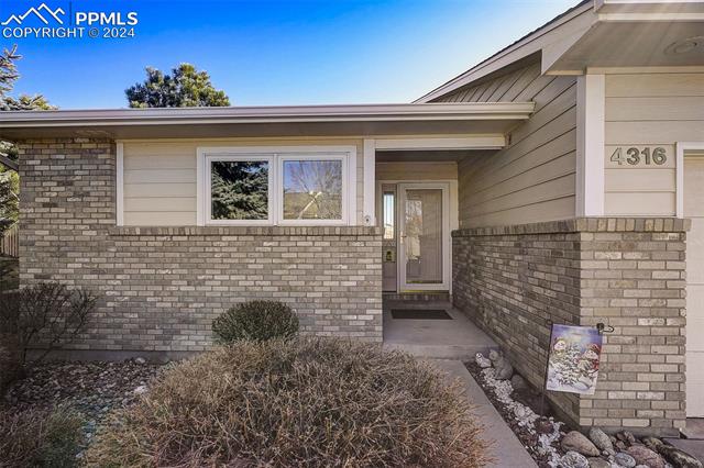 4316 Stonesthrow View