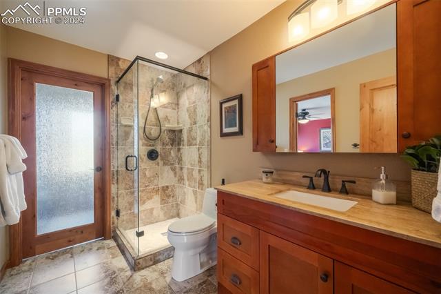 5221 Cliff Point Circle