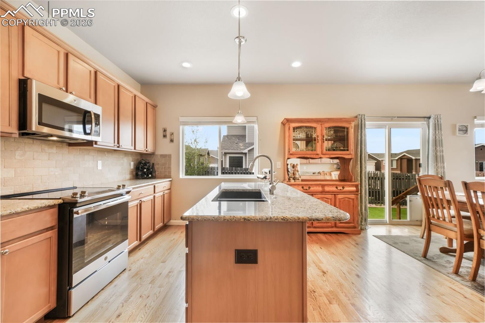 11615 Farnese Heights