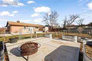 870 Hemlock Way