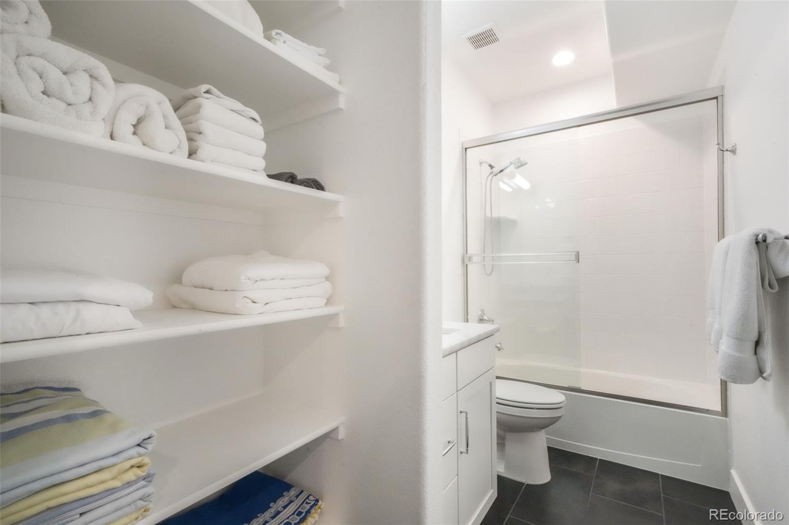 19872 Lake Vista Point